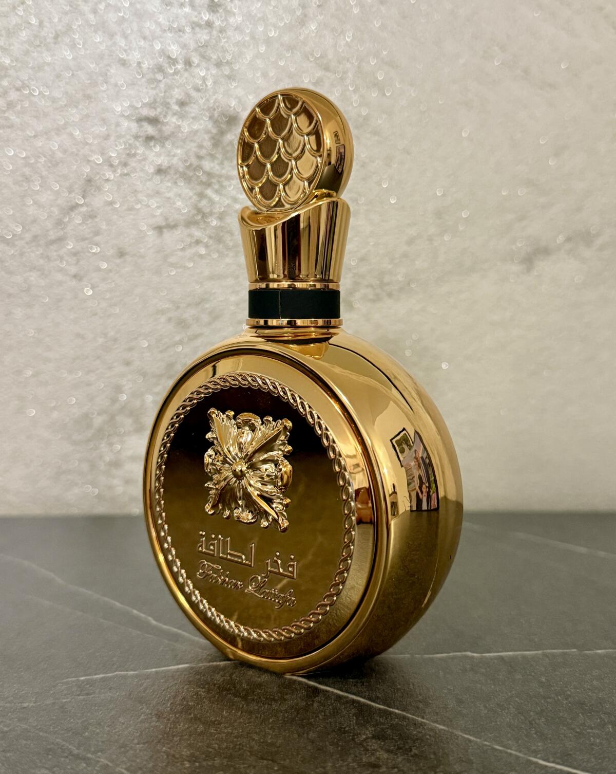 Ilustrativo Lattafa Fakhar Gold Extrait Masculino na Wolf Essence